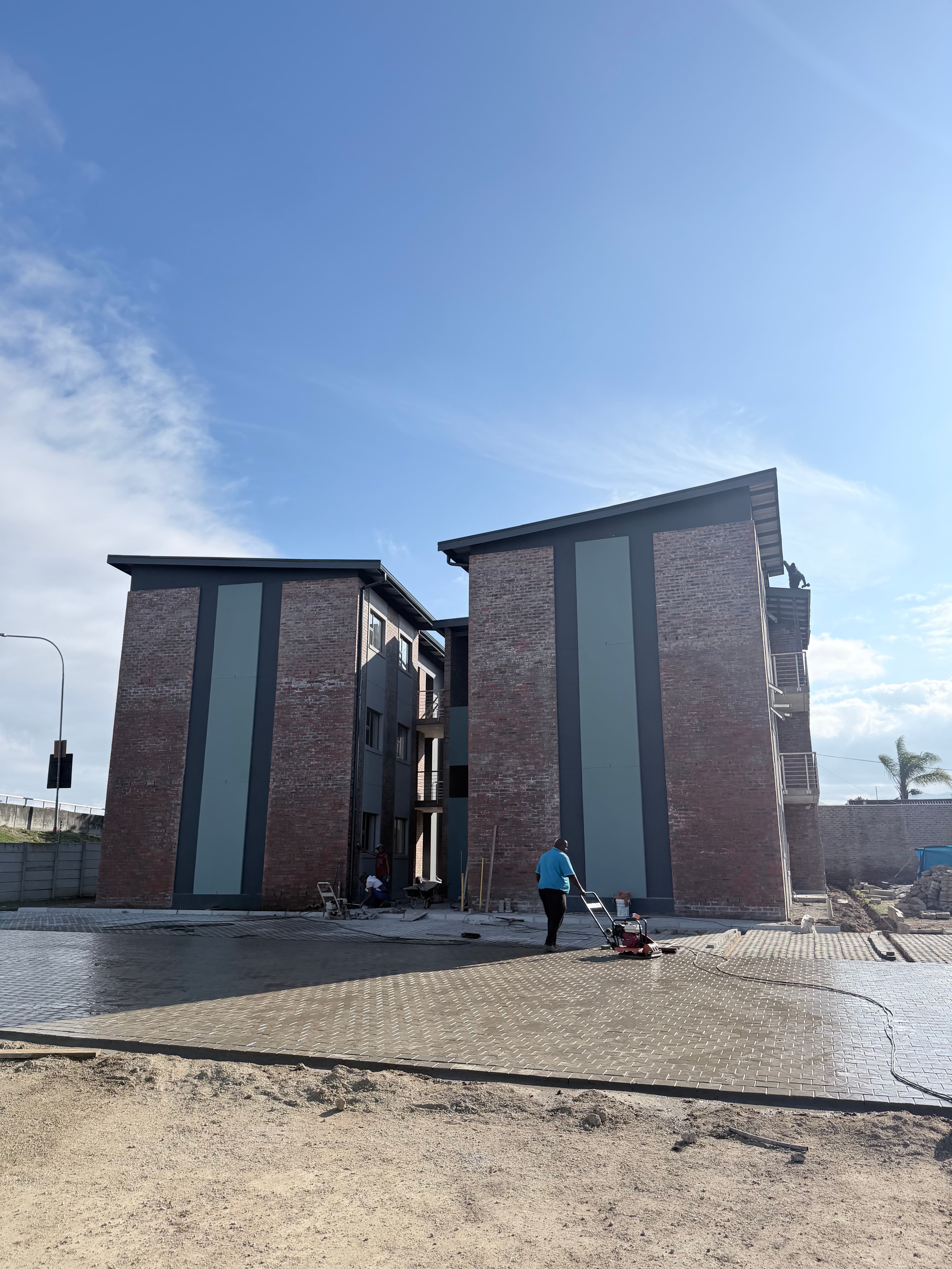 Commercial build in George